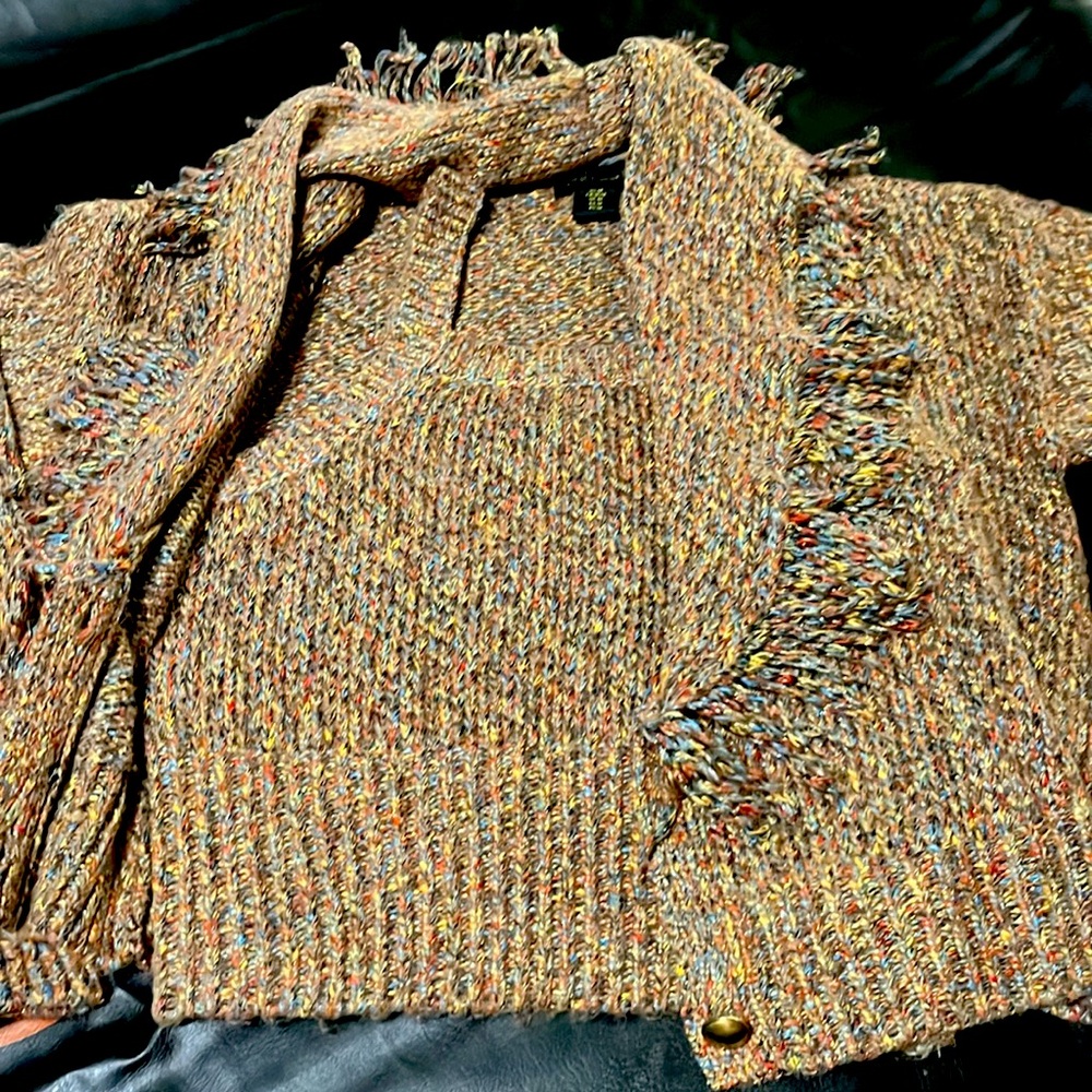House of Harlow crop top sweater set. Medium